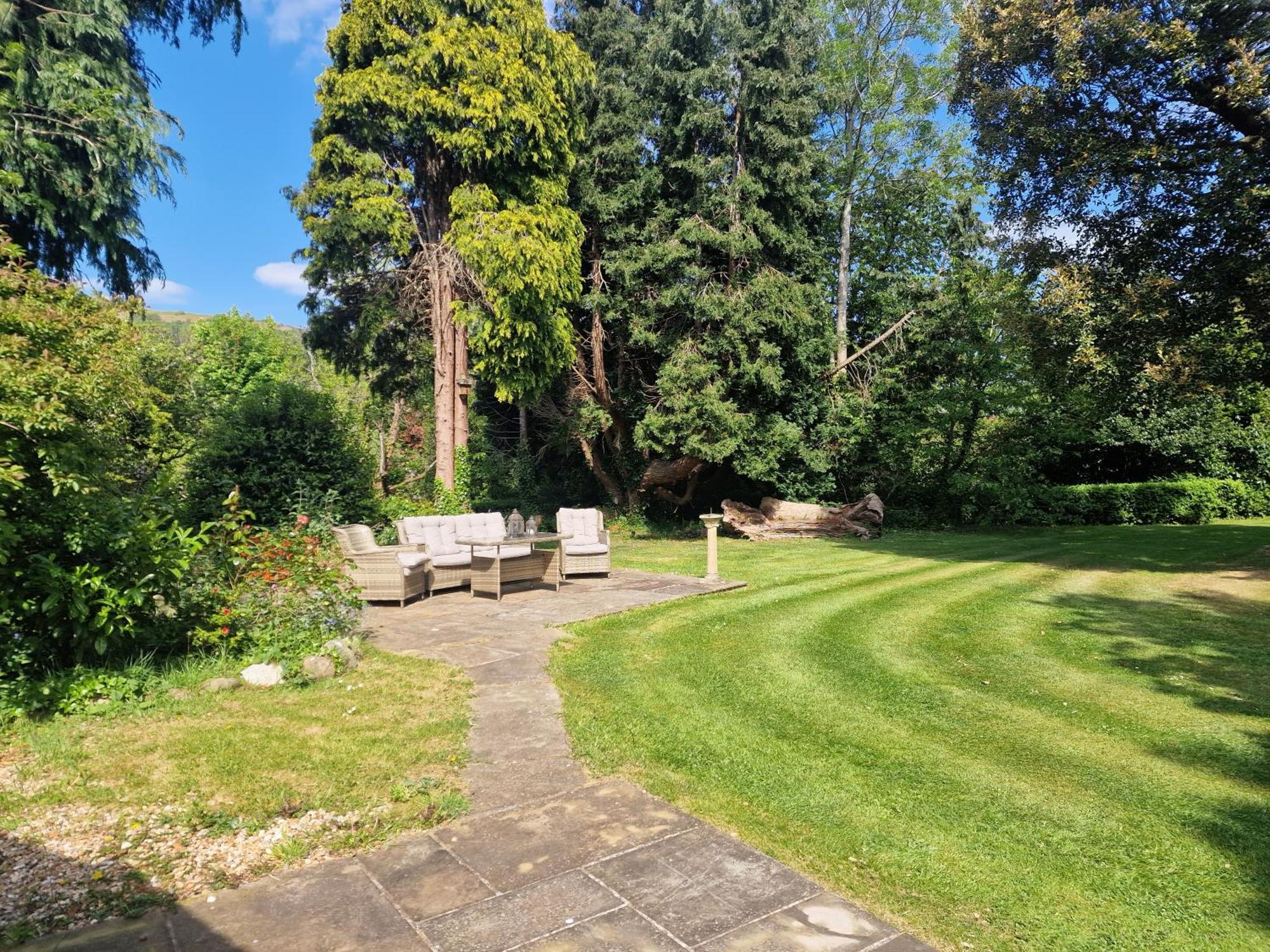 Glyn Isa Country House B&B And Self Catering Apartments 콘위 외부 사진