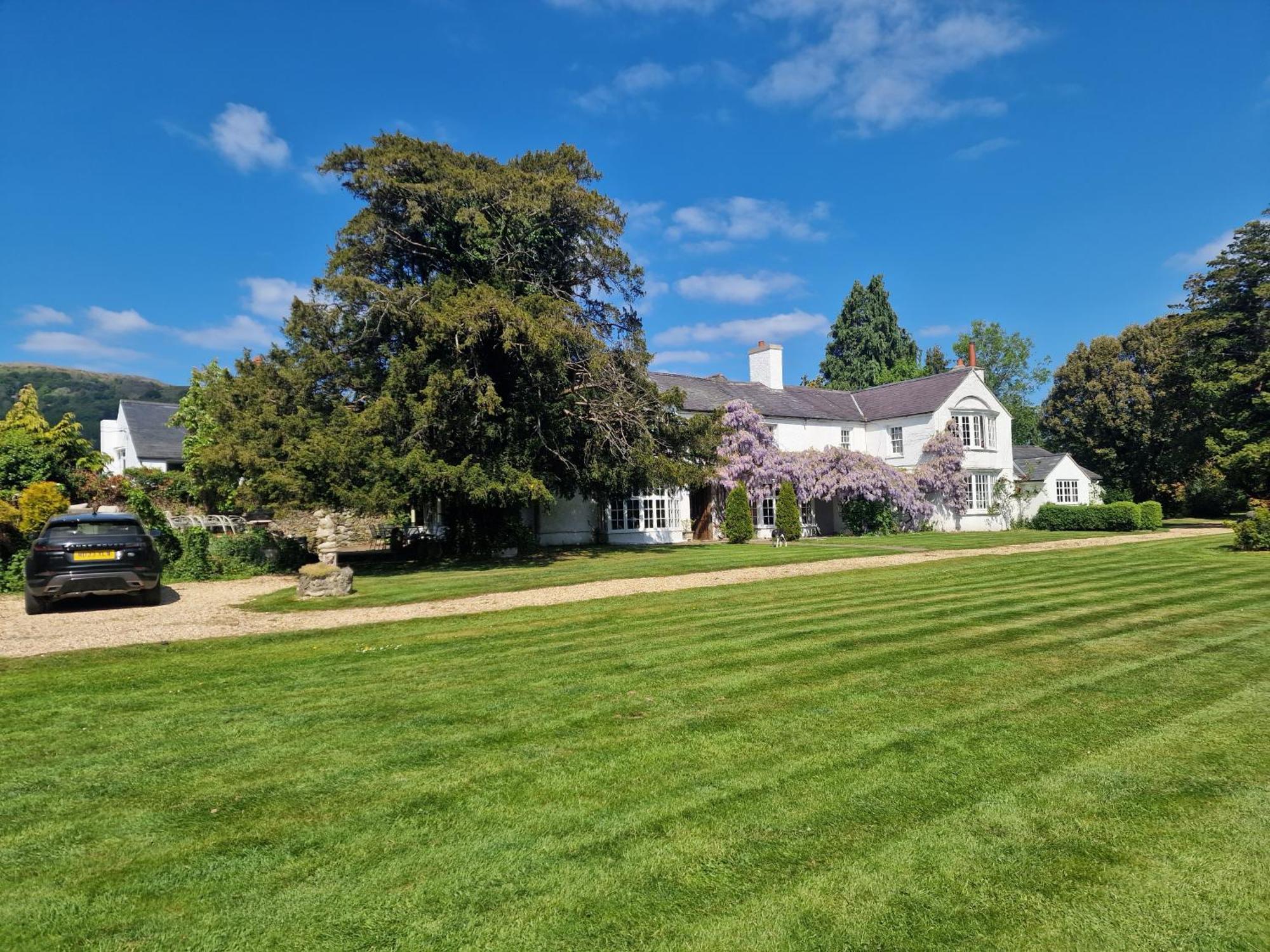 Glyn Isa Country House B&B And Self Catering Apartments 콘위 외부 사진